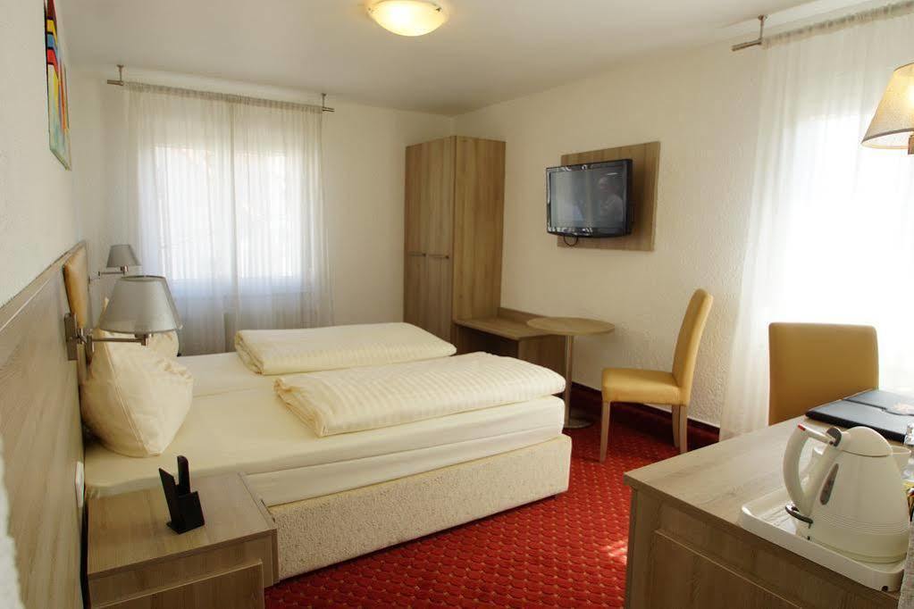 Hotel Airport Filder Post 3*