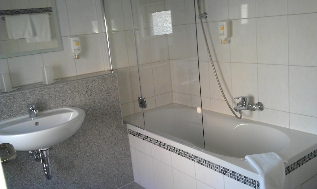 Hotel Airport Filder Post 3*